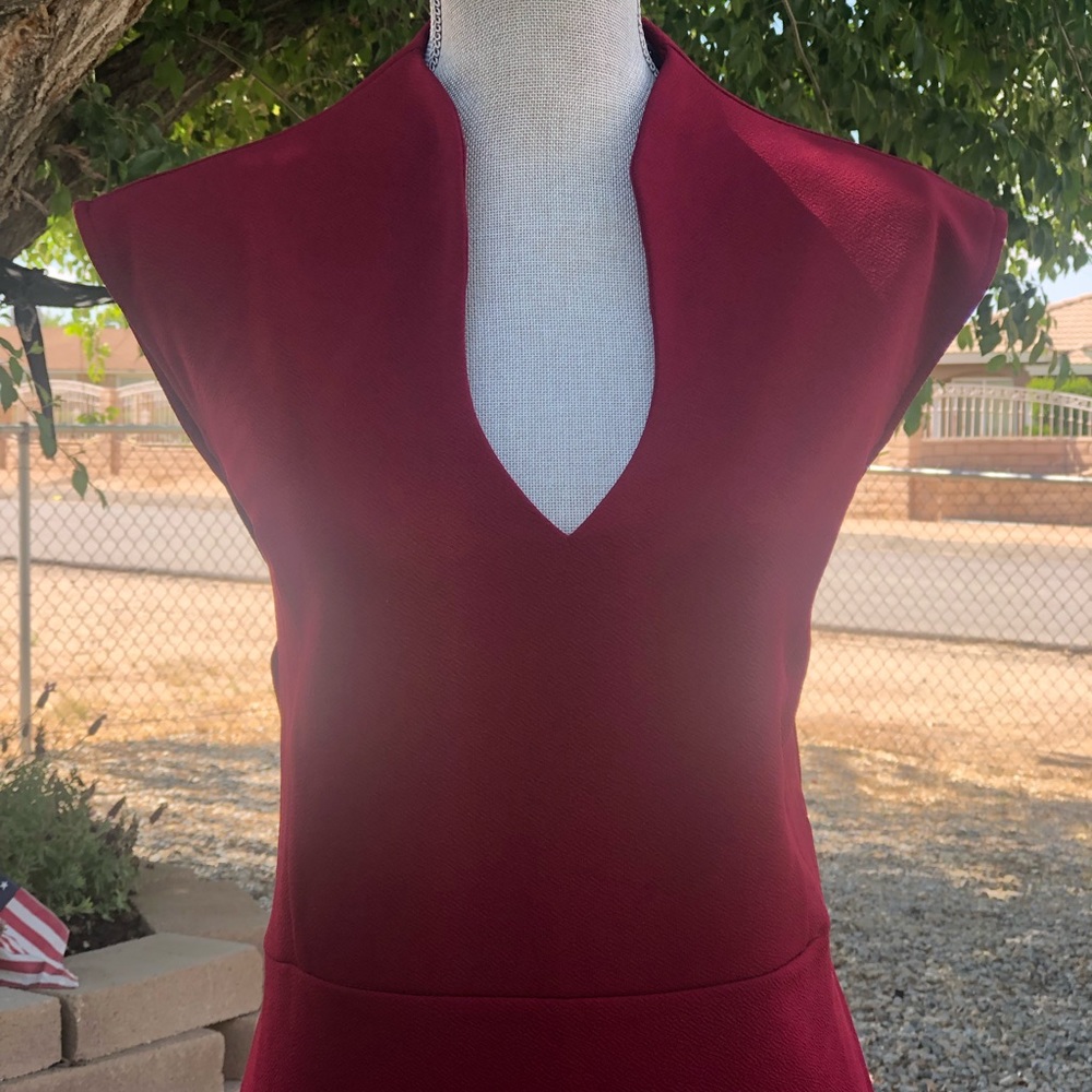 Red dress - Picture 2 of 5